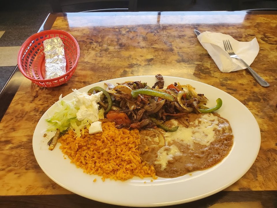 Grill Chicken Tacos with Rice